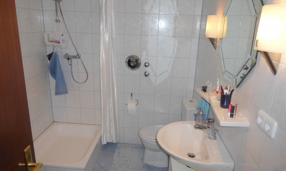 *Provisionsfrei* ruhige Lage, hier muss ich zuschlagen!