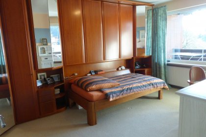 Schlafzimmer 1