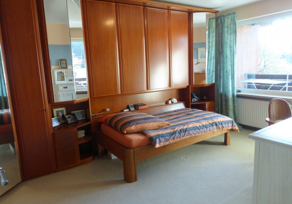 Schlafzimmer 1